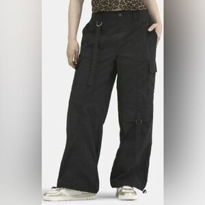 Nylon Parachute pants w Cargo Pockets | S | NEW with Tags